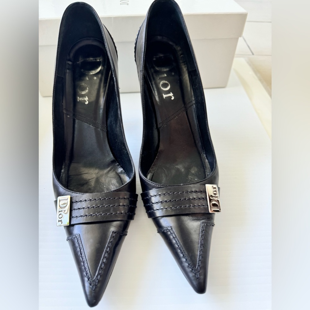 Dior Sellier Pump Black heel 3.5” Size 7. Euro 37